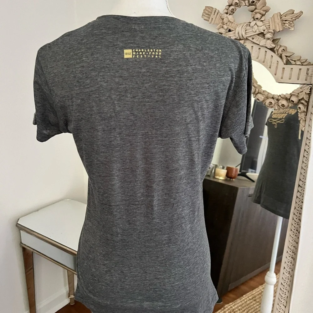 T-shirt - Picture 2 of 4